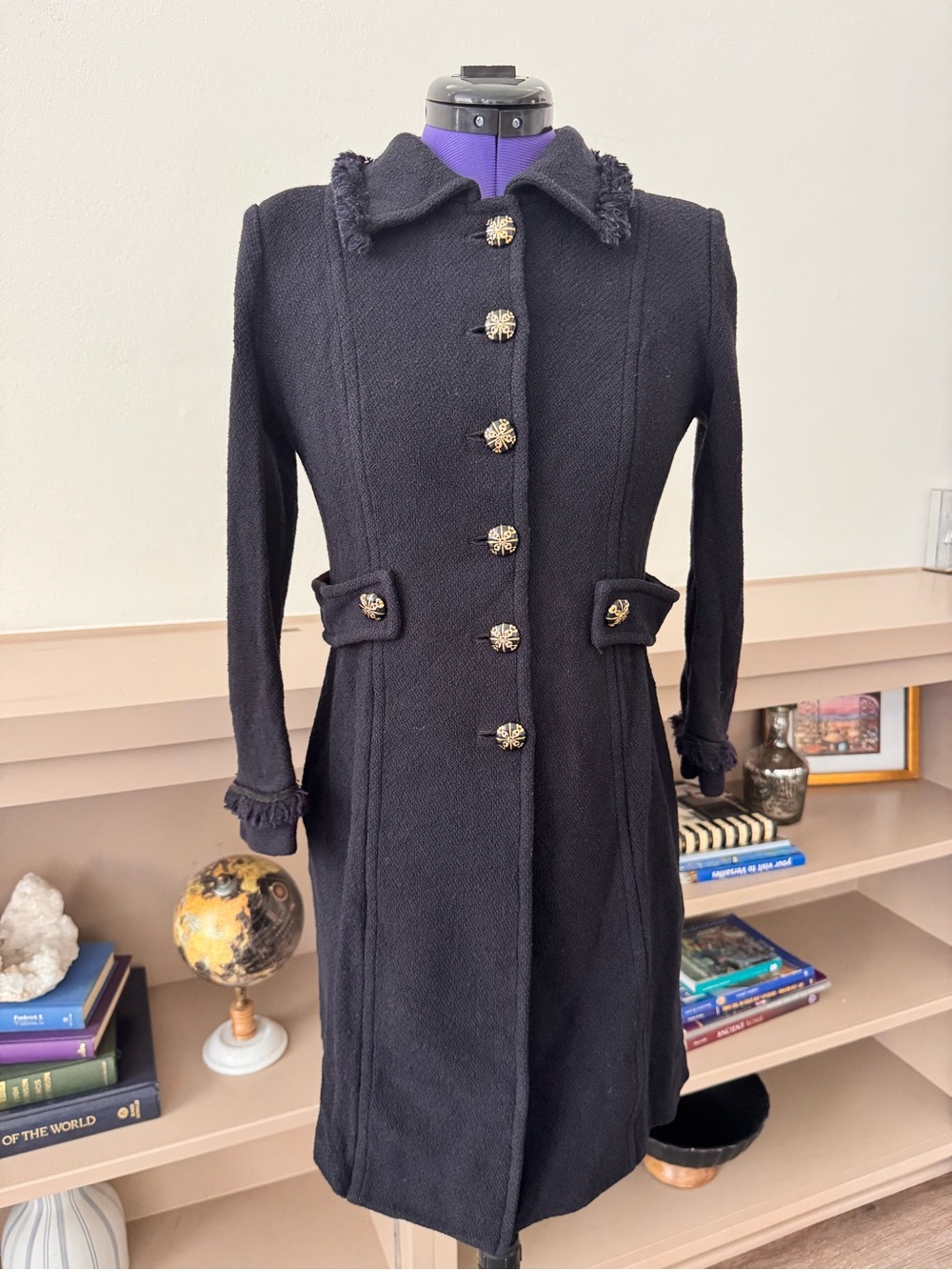 Vintage St. John Collection Black Knit Long Jacket Gold Buttons Size 2 - Picture 3 of 9